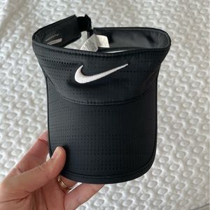 Black Nike golf visor